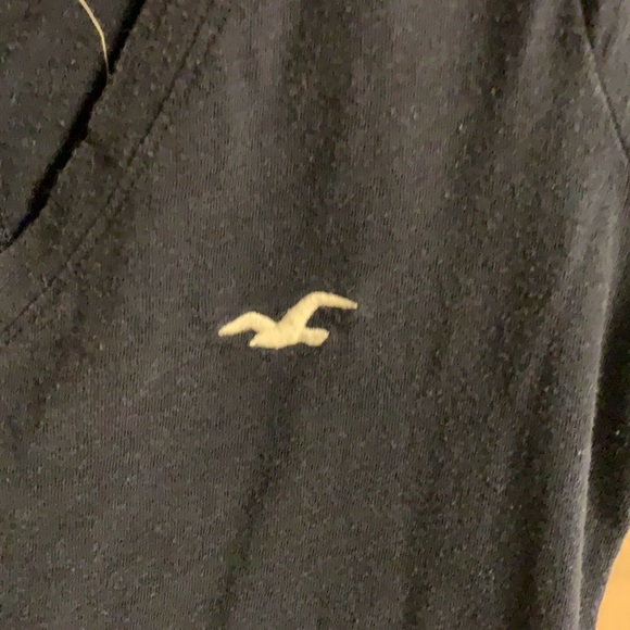 Blue vneck - Picture 3 of 3